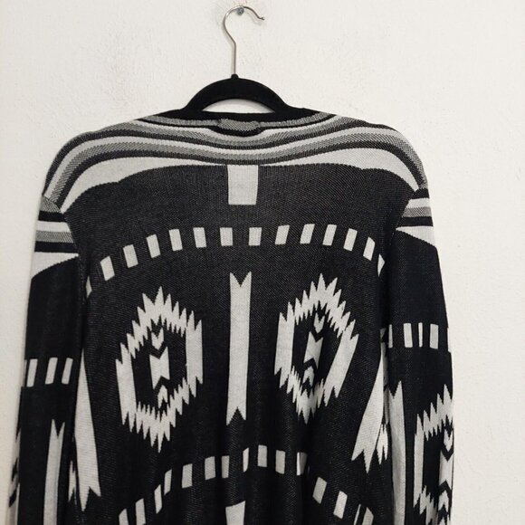 Umgee Knit Sweater Open Front Fringe Black White Southwest Waterfall Front Sz L - Picture 9 of 11